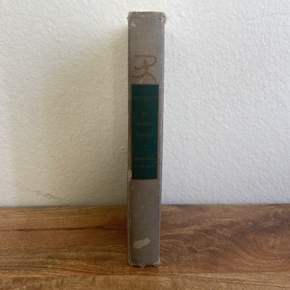 Hardcover Vintage VICTORY by Joseph Conrad, The Modern Library ; 1921 - Picture 4 of 10